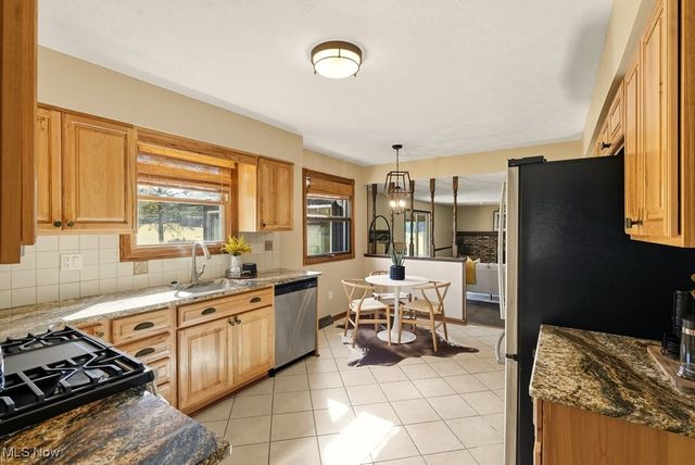 831 River Road, Hinckley, OH 44233