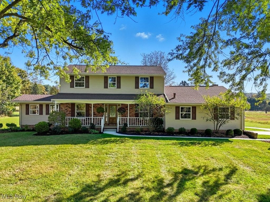 831 River Road, Hinckley, OH 44233