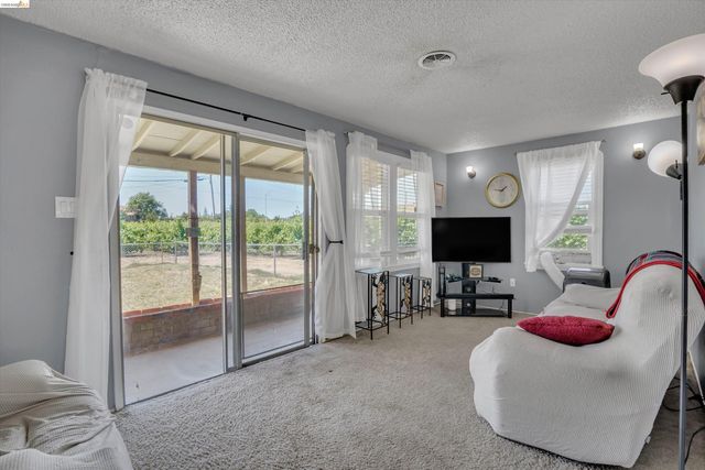 2080 Ohara Ave, Oakley, CA 94561