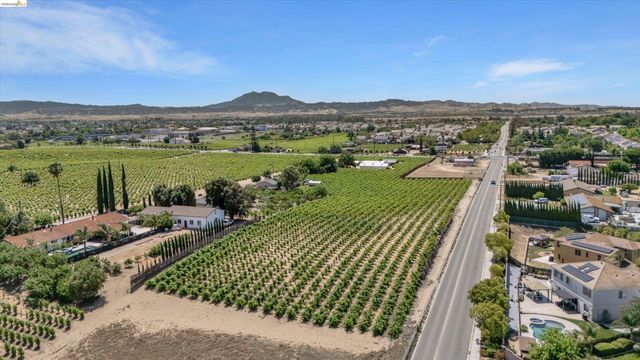 2080 Ohara Ave, Oakley, CA 94561