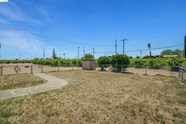 2080 Ohara Ave, Oakley, CA 94561