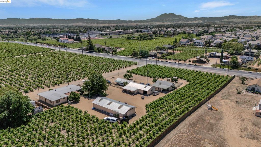 2080 Ohara Ave, Oakley, CA 94561