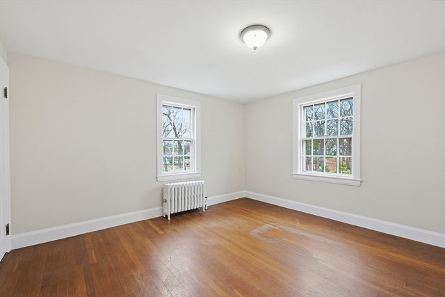 155 Bond St, Norwood, MA 02062