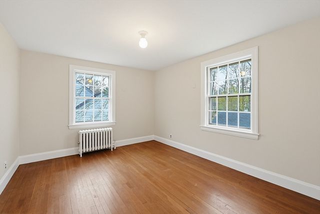 155 Bond St, Norwood, MA 02062