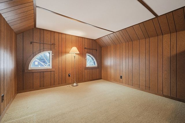 155 Bond St, Norwood, MA 02062