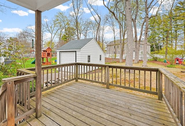 155 Bond St, Norwood, MA 02062