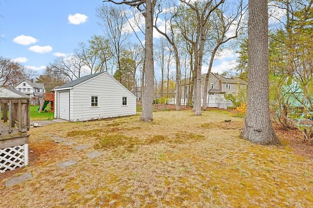 155 Bond St, Norwood, MA 02062