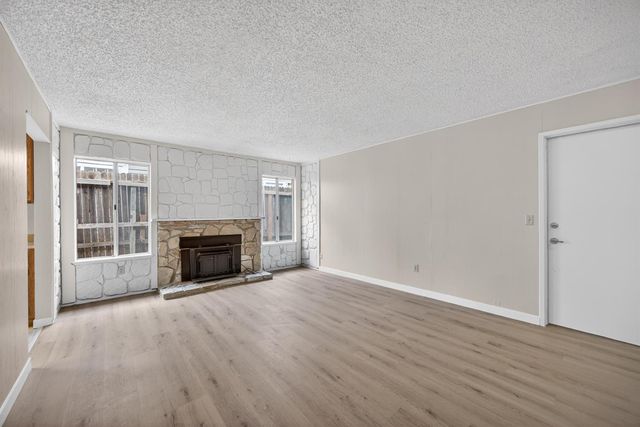 7998 Caceres Way, Sacramento, CA 95823