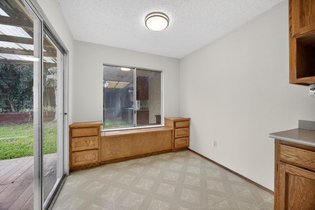 7998 Caceres Way, Sacramento, CA 95823