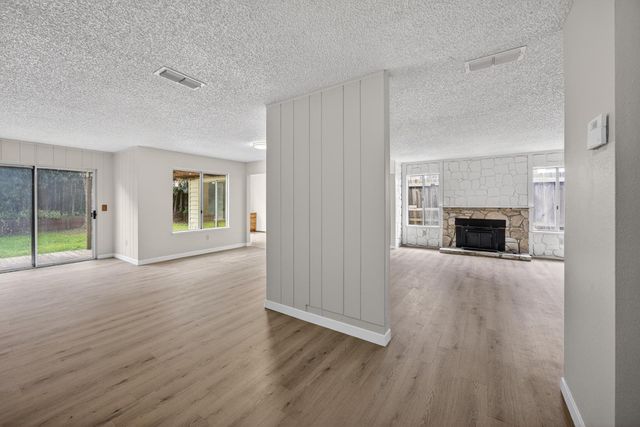 7998 Caceres Way, Sacramento, CA 95823