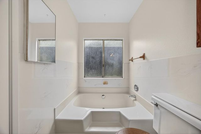 7998 Caceres Way, Sacramento, CA 95823