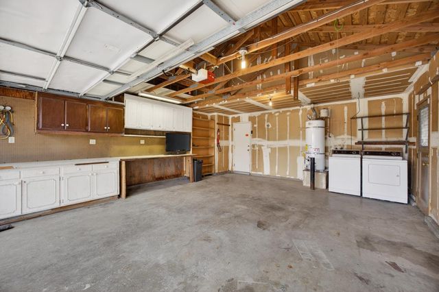 7998 Caceres Way, Sacramento, CA 95823