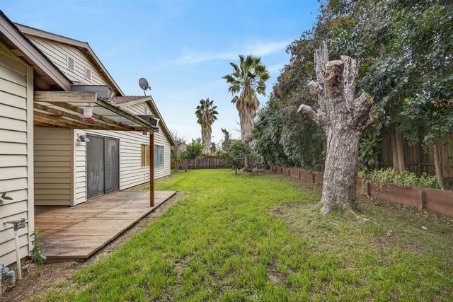 7998 Caceres Way, Sacramento, CA 95823