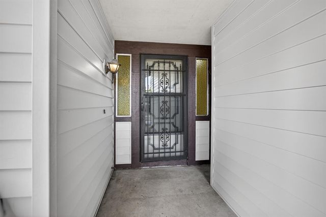 7998 Caceres Way, Sacramento, CA 95823