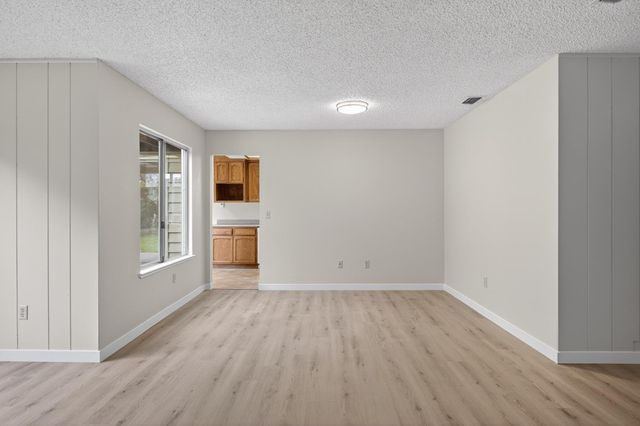 7998 Caceres Way, Sacramento, CA 95823