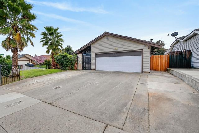 7998 Caceres Way, Sacramento, CA 95823