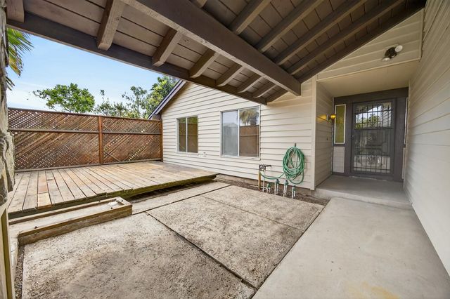 7998 Caceres Way, Sacramento, CA 95823