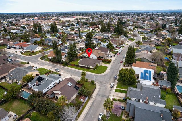 7998 Caceres Way, Sacramento, CA 95823