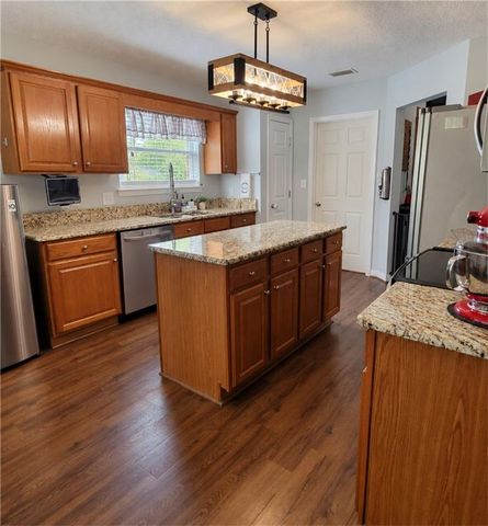 2135 Spring Grove E, Mobile, AL 36695