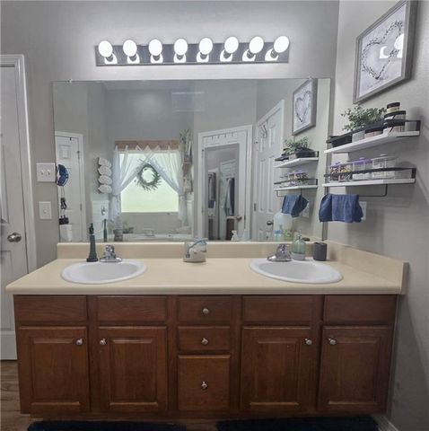 2135 Spring Grove E, Mobile, AL 36695