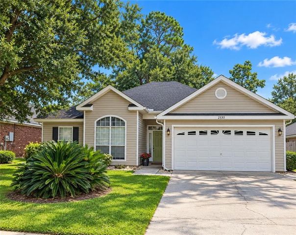 2135 Spring Grove E, Mobile, AL 36695