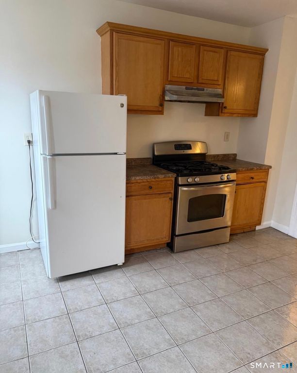 1018 Hancock Avenue 3L, Bridgeport, CT 06605