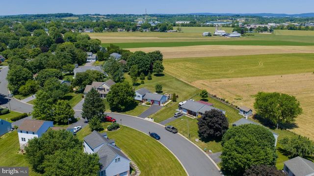 91 BUCHLAND RD, Ephrata, PA 17522