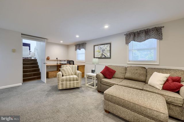 91 BUCHLAND RD, Ephrata, PA 17522