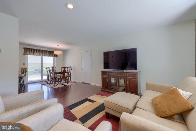 91 BUCHLAND RD, Ephrata, PA 17522