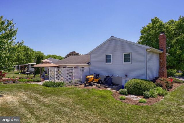 91 BUCHLAND RD, Ephrata, PA 17522
