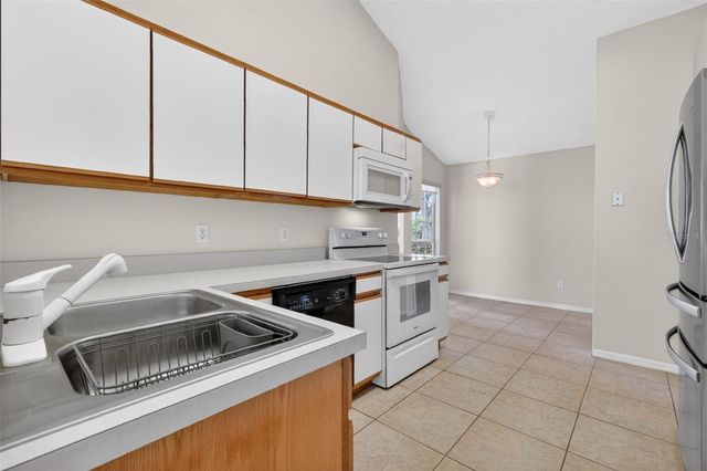 2615 MAYWOOD ST, Eustis, FL 32726