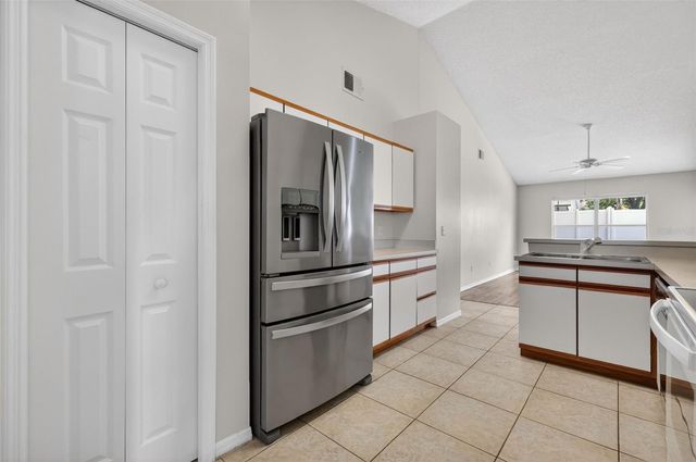 2615 MAYWOOD ST, Eustis, FL 32726