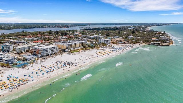 1129 SEASIDE DRIVE 7, Sarasota, FL 34242