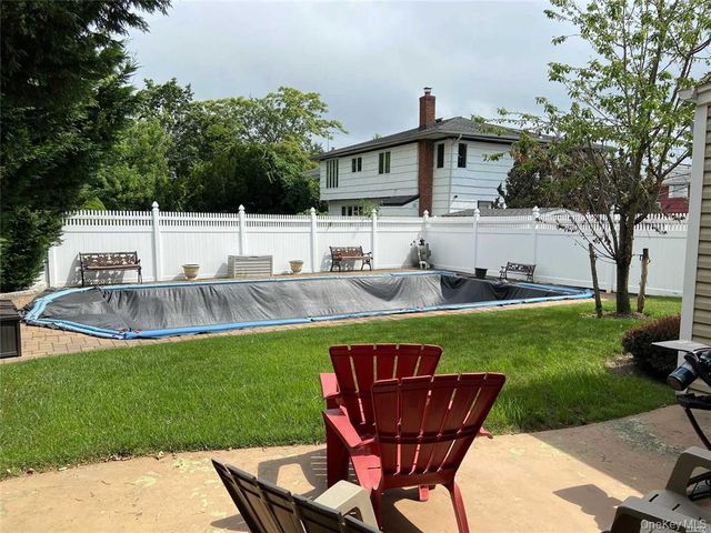 2861 Terrell Avenue, Oceanside, NY 11572