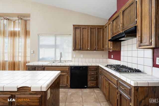 3515 Bathurst Avenue, Bakersfield, CA 93313