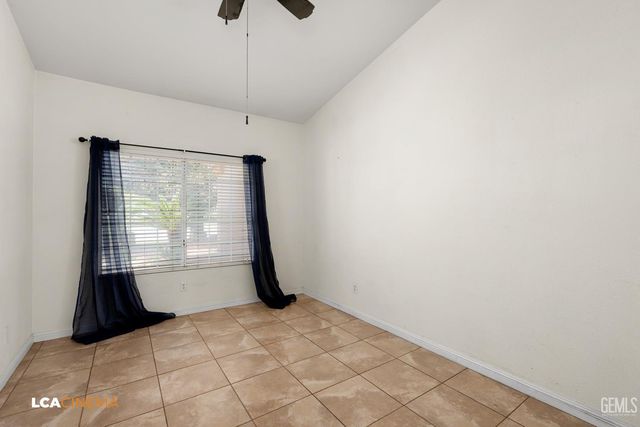 3515 Bathurst Avenue, Bakersfield, CA 93313