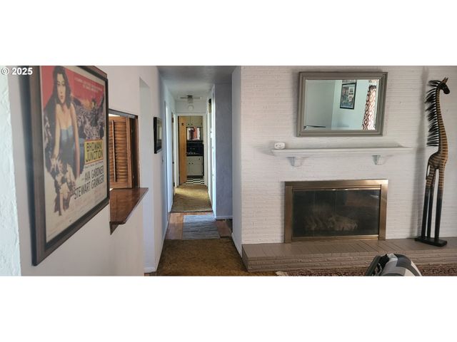 522 Se HILLSIDE Dr, Roseburg, OR 97470