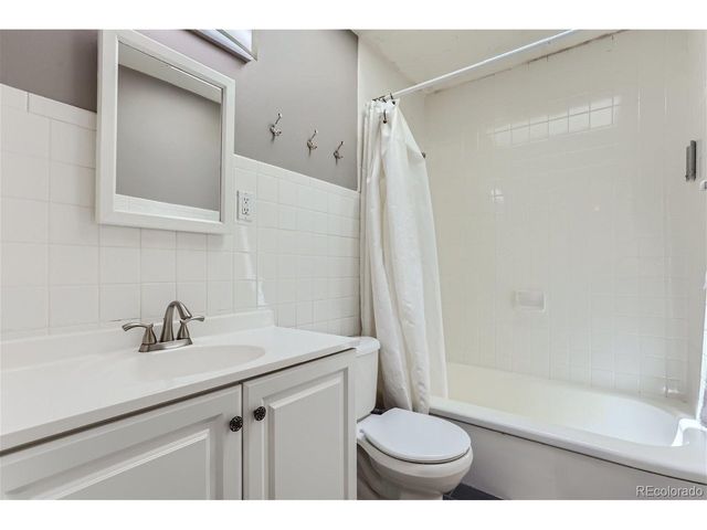 1525 S Bellaire St, Denver, CO 80222