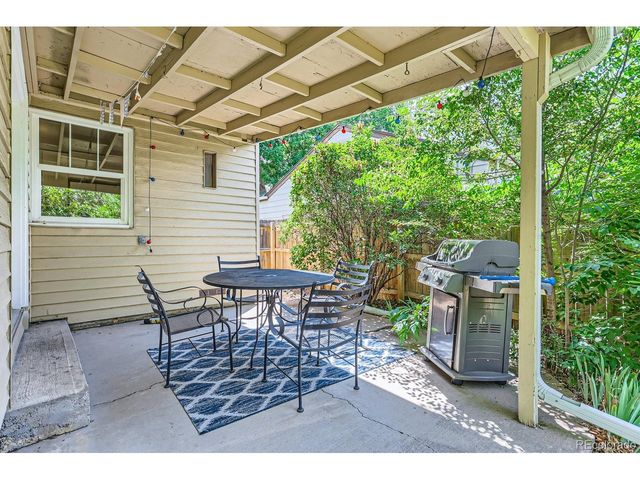 1525 S Bellaire St, Denver, CO 80222