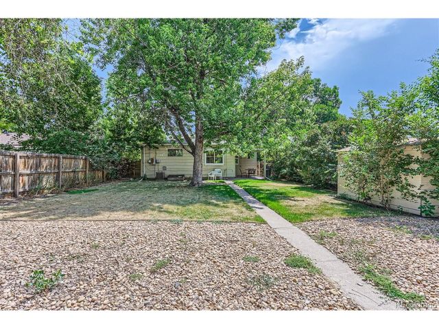 1525 S Bellaire St, Denver, CO 80222