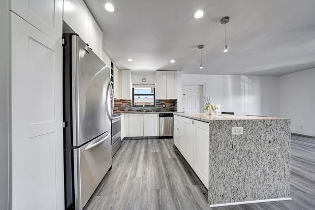 516 Osprey Drive 16c, Delray Beach, FL 33444