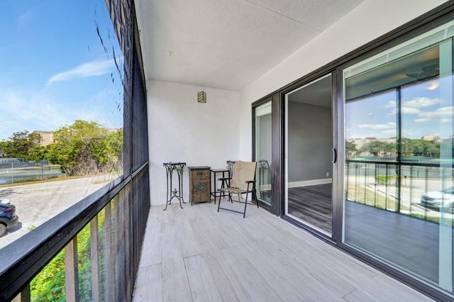 516 Osprey Drive 16c, Delray Beach, FL 33444