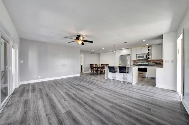 516 Osprey Drive 16c, Delray Beach, FL 33444