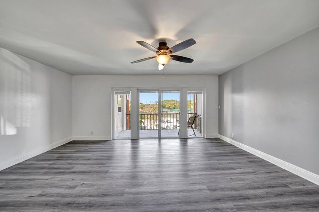 516 Osprey Drive 16c, Delray Beach, FL 33444