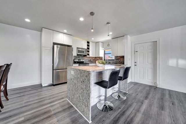 516 Osprey Drive 16c, Delray Beach, FL 33444