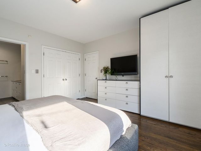 910 N WASHTENAW Avenue 1, Chicago, IL 60622