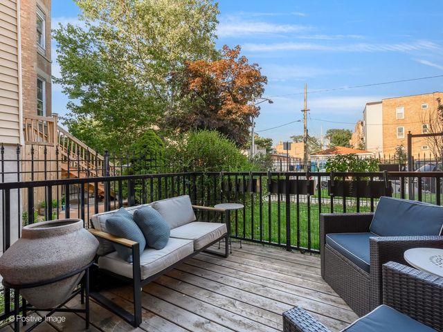 910 N WASHTENAW Avenue 1, Chicago, IL 60622