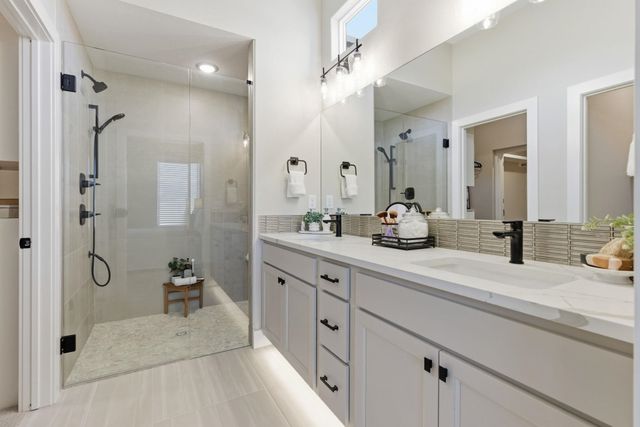 854 N Thornton St, Wichita, KS 67235