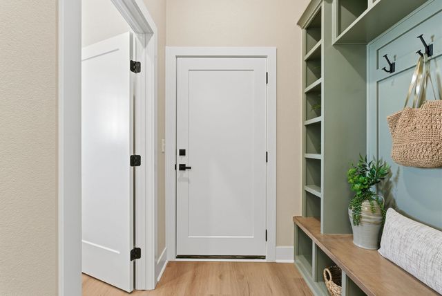 854 N Thornton St, Wichita, KS 67235