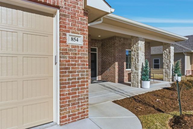 854 N Thornton St, Wichita, KS 67235